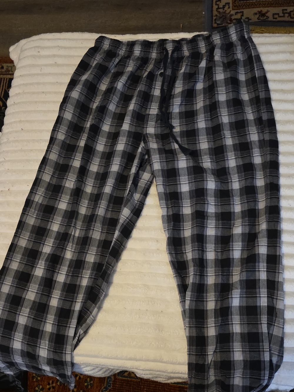 Fruit of the Loom Black & Gray Plaid Jogger Pants
